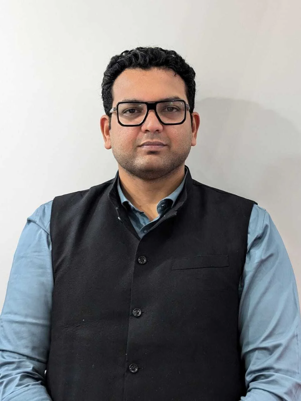 Portrait photo of Suket Amin, Social Impact Innovator and creator of SMARTON AI glasses